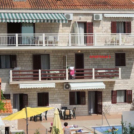 Apartments Bezmalinovic 2 Бол Екстериор снимка