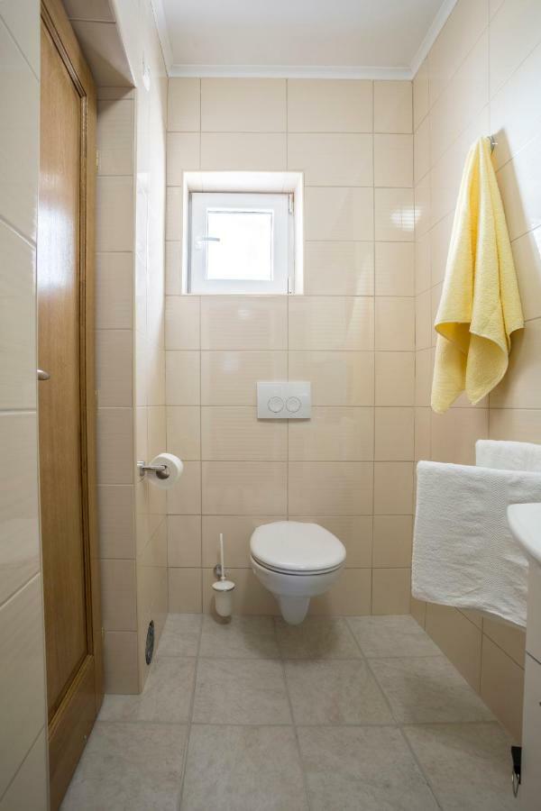 Apartments Bezmalinovic 2 Бол Екстериор снимка